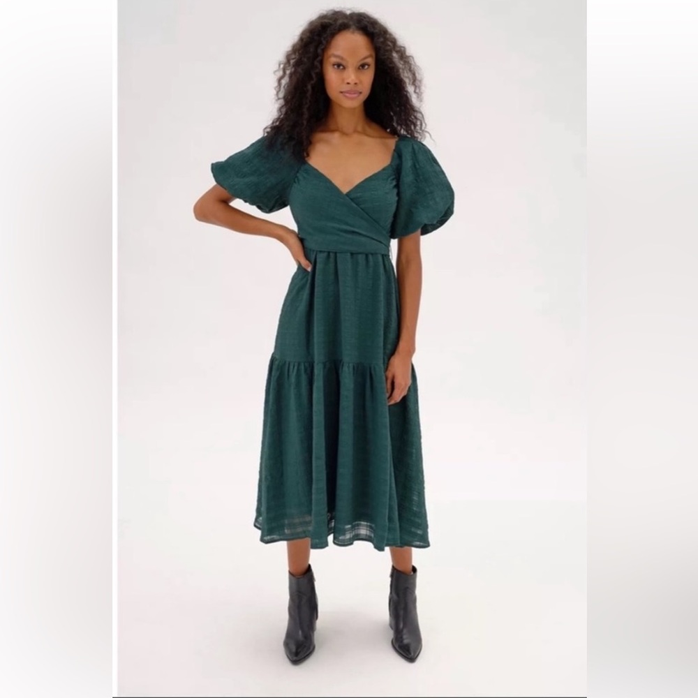 Astr sonnet puff sleeve midi dress